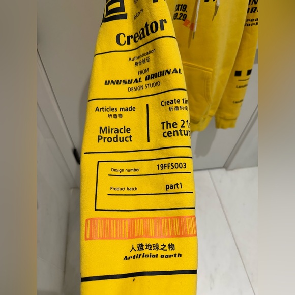 Japanese Unusual Original Design Studio Hoodie - Picture 4 of 6